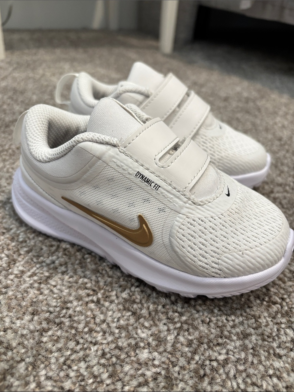 Nike Kids Cream and Gold Velcro Sneakers